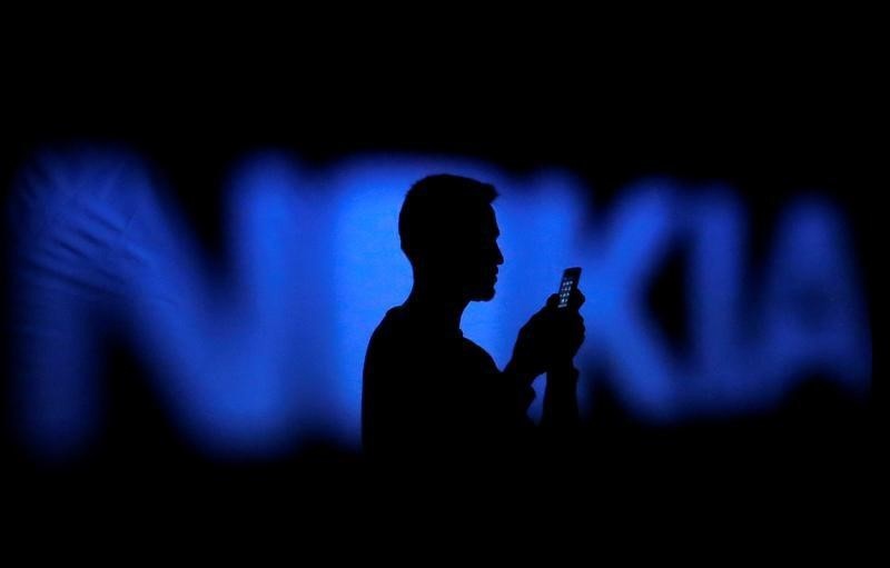 Nokia in Q3 loss, sales drop amid networks downturn