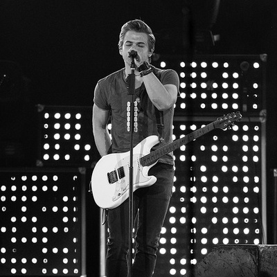 Hunter Hayes Witnesses Tragic Plane Crash Win 98 5