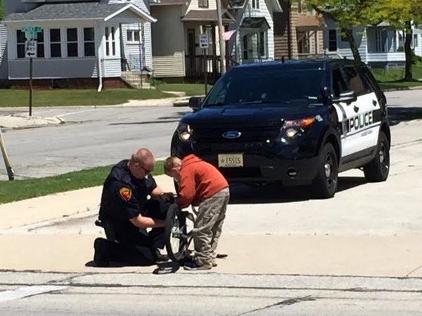 Caught On Camera: Sheboygan Police - In The Very Act Of Kindness - News ...