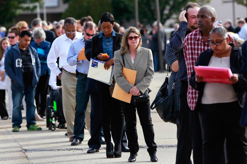 US claims for jobless aid drop to lowest since mid-April