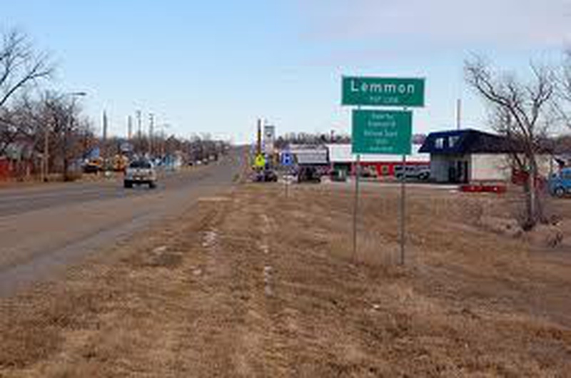 South Dakota town hosts screening of movie with ties to area News Y94