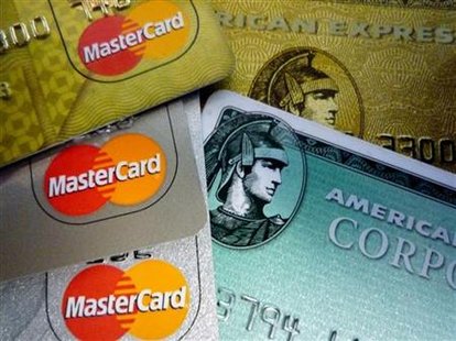 American Express and MasterCard credit cards are shown in Washington in this June 25, 2008 file photo. REUTERS/Jim Bourg
American Express and MasterCard credit cards are shown in Washington in this June 25, 2008 file photo. REUTERS/Jim Bourg