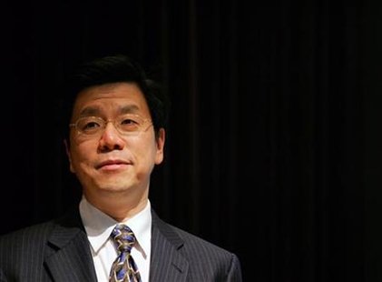 Lee Kai-fu holds a talk at the University of Hong Kong September 14, 2006. REUTERS/Bobby Yip
Lee Kai-fu holds a talk at the University of Hong Kong September 14, 2006. REUTERS/Bobby Yip