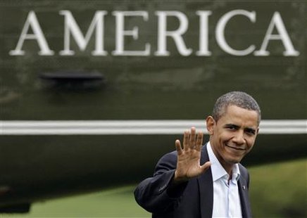 President Barack Obama walks past the Marine One helicopter on the South Lawn of the White House in Washington upon his arrival September 7, 2009. REUTERS/Yuri Gripas
President Barack Obama walks past the Marine One helicopter on the South Lawn of the White House in Washington upon his arrival September 7, 2009. REUTERS/Yuri Gripas