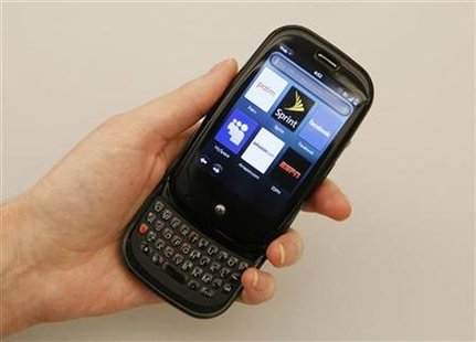 The new Palm Pre cellular phone can be seen in New York June 3, 2009. REUTERS/Lucas Jackson
The new Palm Pre cellular phone can be seen in New York June 3, 2009. REUTERS/Lucas Jackson