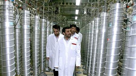 Iranian President Mahmoud Ahmadinejad visits the Natanz nuclear enrichment facility, 350 km (217 miles) south of Tehran, April 8, 2008. REUTERS/Presidential official website/Handout
Iranian President Mahmoud Ahmadinejad visits the Natanz nuclear enrichment facility, 350 km (217 miles) south of Tehran, April 8, 2008. REUTERS/Presidential official website/Handout