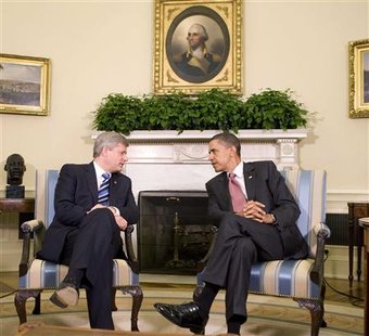 U.S. President Barack Obama and Canadian Prime Minister Stephen Harper meet in the Oval Office of the White House in Washington, September 16, 2009. REUTERS/Larry Downing
U.S. President Barack Obama and Canadian Prime Minister Stephen Harper meet in the Oval Office of the White House in Washington, September 16, 2009. REUTERS/Larry Downing