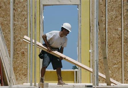A worker constructs a new home in Geneva, Illinois, June 23, 2009. REUTERS/Jeff Haynes
A worker constructs a new home in Geneva, Illinois, June 23, 2009. REUTERS/Jeff Haynes
