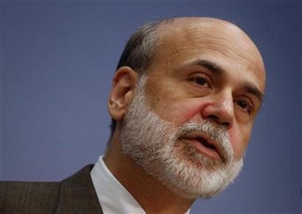 U.S. Chairman of the Federal Reserve Ben Bernanke speaks about a year of economic turmoil at the Brookings Institution in Washington September 15, 2009. REUTERS/Jim Young
U.S. Chairman of the Federal Reserve Ben Bernanke speaks about a year of economic turmoil at the Brookings Institution in Washington September 15, 2009. REUTERS/Jim Young