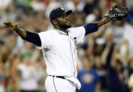 Detroit Tigers closer pitcher Fernando Rodney raises his arms to celebrate the final out against the Seattle Mariners during the ninth inning of their American League MLB baseball game in Detroit, Michigan July 21, 2009. REUTERS/Rebecca Cook
Detroit Tigers closer pitcher Fernando Rodney raises his arms to celebrate the final out against the Seattle Mariners during the ninth inning of their American League MLB baseball game in Detroit, Michigan July 21, 2009. REUTERS/Rebecca Cook
