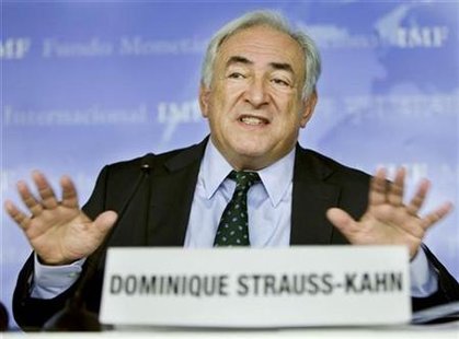 International Monetary Fund's Managing Director Dominique Strauss-Kahn answers questions during a news conference at the Istanbul Congress Center October 2, 2009 REUTERS/Handout/IMF/Stephen Jaffe
International Monetary Fund's Managing Director Dominique Strauss-Kahn answers questions during a news conference at the Istanbul Congress Center October 2, 2009 REUTERS/Handout/IMF/Stephen Jaffe