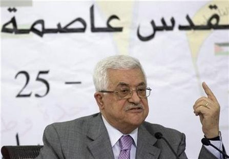 Palestinian President Mahmoud Abbas attends a Palestinian Liberation Organization (PLO) central committee meeting in the West Bank city of Ramallah October 24, 2009. REUTERS/Fadi Arouri
Palestinian President Mahmoud Abbas attends a Palestinian Liberation Organization (PLO) central committee meeting in the West Bank city of Ramallah October 24, 2009. REUTERS/Fadi Arouri
