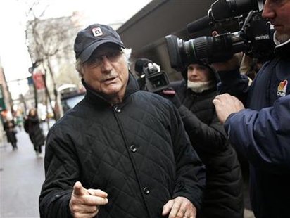 Bernard Madoff walks back to his apartment in New York in this December 17, 2008 file photo. REUTERS/Shannon Stapleton/Files
Bernard Madoff walks back to his apartment in New York in this December 17, 2008 file photo. REUTERS/Shannon Stapleton/Files