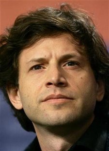 
U.S. director Bennett Miller attends a news conference to present his film 'Capote' running out of competition at the 56th Berlinale International Film Festival in Berlin February 17, 2006. The festival runs from February 9-19.
