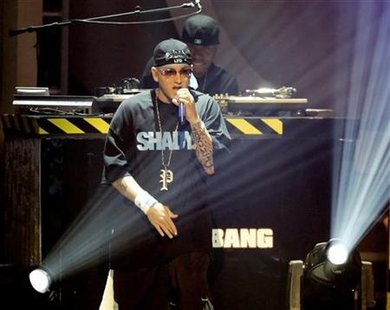 
Rap artist Eminem performs during the 2006 BET Awards at the Shrine Auditorium in Los Angeles June 27, 2006. REUTERS/Mario Anzuoni
