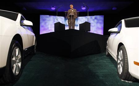United States Secretary of Transportation Ray LaHood speaks to the media at the 2010 North American International Auto Show during press days in Detroit, Michigan, January 11, 2010. REUTERS/Mark Blinch (
United States Secretary of Transportation Ray LaHood speaks to the media at the 2010 North American International Auto Show during press days in Detroit, Michigan, January 11, 2010. REUTERS/Mark Blinch (