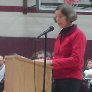 Wausau teachers union president Mary Jarvis addresses school board members December 14, 2009, during their regular meeting. The teachers union has no confidence in Superintendent Steve Murley's leadership and has called for him to be fired. Wausau teachers union president Mary Jarvis addresses school board members December 14, 2009, during their regular meeting. The teachers union has no confidence in Superintendent Steve Murley's leadership and has called for him to be fired.