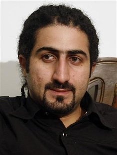 
Omar Bin Laden, son of Osama Bin Laden, talks during an interview with Reuters in a Cairo suburb January 23, 2008. REUTERS/Asmaa Waguih
