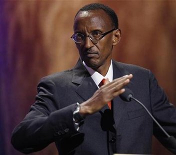 Rwanda's President Paul Kagame accepts one of the Clinton Global Citizen Awards at the Clinton Global Initiative in New York September 24, 2009. REUTERS/Chip East
Rwanda's President Paul Kagame accepts one of the Clinton Global Citizen Awards at the Clinton Global Initiative in New York September 24, 2009. REUTERS/Chip East