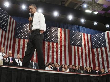 President Barack Obama holds a town hall meeting at the University of Tampa Bob Martinez Sports Center in Tampa, Florida, January 28, 2010. REUTERS/Larry Downing
President Barack Obama holds a town hall meeting at the University of Tampa Bob Martinez Sports Center in Tampa, Florida, January 28, 2010. REUTERS/Larry Downing