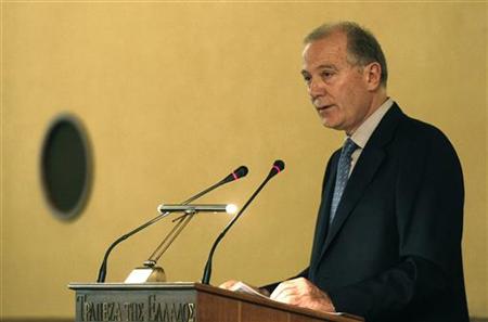 Greece's Central Bank Governor George Provopoulos delivers a speech at annual shareholders meeting in Athens April 15, 2009. REUTERS/Yiorgos Karahalis
Greece's Central Bank Governor George Provopoulos delivers a speech at annual shareholders meeting in Athens April 15, 2009. REUTERS/Yiorgos Karahalis