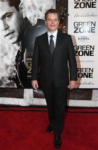 
Actor Matt Damon poses for photographers as he arrives at the World Premiere of "Green Zone" in New York City February 25, 2010. REUTERS/Jessica Rinaldi
