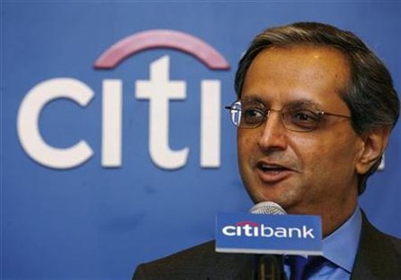 
Citigroup Chief Executive Vikram Pandit speaks during the opening of a new branch in Hong Kong February 3 2010. REUTERS/Bobby Yip
