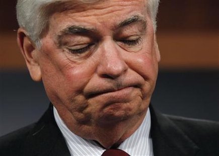 
Senate Banking Committee Chairman Chris Dodd (D-CT) unveils his financial reform substitute on Capitol Hill in Washington, March 15, 2010. REUTERS/Jason Reed
