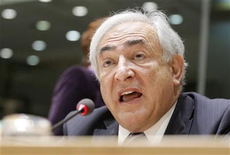 International Monetary Fund (IMF) Managing Director Dominique Strauss-Kahn speaks during a debate of the European Parliament's Committee on Economic and Monetary Affairs with National Parliaments on European and global economic reforms until 2020 taking place at EP in Brussels, March 17, 2010. REUTERS/Sebastien Pirlet
International Monetary Fund (IMF) Managing Director Dominique Strauss-Kahn speaks during a debate of the European Parliament's Committee on Economic and Monetary Affairs with National Parliaments on European and global economic reforms until 2020 taking place at EP in Brussels, March 17, 2010. REUTERS/Sebastien Pirlet