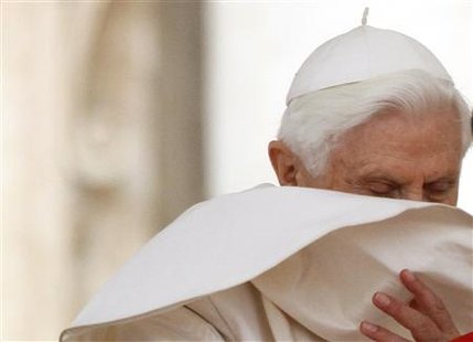 A gust of wind blows Pope Benedict XVI's mantle during the weekly Wednesday general audience in St. Peter square at the Vatican April 14, 2010. REUTERS/Stefano Rellandini
A gust of wind blows Pope Benedict XVI's mantle during the weekly Wednesday general audience in St. Peter square at the Vatican April 14, 2010. REUTERS/Stefano Rellandini