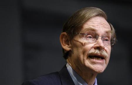 
World Bank President Robert Zoellick delivers a speech on "Modernizing Multilateralism for a World in Transition" in Washington April 14, 2010. REUTERS/Molly Riley

