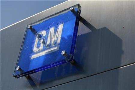 The General Motors logo is seen outside its headquarters at the Renaissance Center in Detroit, Michigan in this file photograph taken August 25, 2009. REUTERS/Jeff Kowalsky/Files
The General Motors logo is seen outside its headquarters at the Renaissance Center in Detroit, Michigan in this file photograph taken August 25, 2009. REUTERS/Jeff Kowalsky/Files
