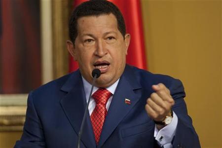 Venezuela's President Hugo Chavez talks to media during a agreement-signing ceremony with executives of the Chinese home appliance manufacturing company Haier at Miraflores Palace in Caracas May 14, 2010. REUTERS/Carlos Garcia Rawlins
Venezuela's President Hugo Chavez talks to media during a agreement-signing ceremony with executives of the Chinese home appliance manufacturing company Haier at Miraflores Palace in Caracas May 14, 2010. REUTERS/Carlos Garcia Rawlins