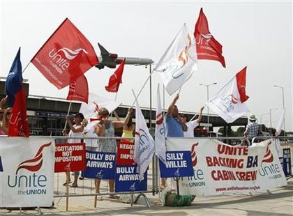 
British Airways cabin crew picket at Heathrow Airport in London June 5, 2010. REUTERS/Luke MacGregor
