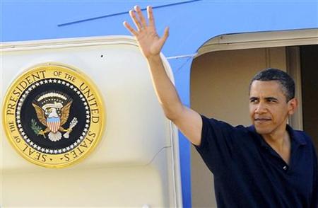 President Barack Obama waves before leaving for Germany at Cairo airport in this June 4, 2009 file photo. REUTERS/MENA/Pool
President Barack Obama waves before leaving for Germany at Cairo airport in this June 4, 2009 file photo. REUTERS/MENA/Pool