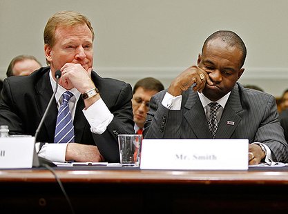 NFL Commissioner Roger Goodell and NFLPA Executive Director DeMaruice Smith. (courtesy of Pewterreport.com) NFL Commissioner Roger Goodell and NFLPA Executive Director DeMaruice Smith. (courtesy of Pewterreport.com)
