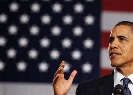 U.S. President Barack Obama holds a town hall meeting about the economy at the Racine Memorial Hall in Wisconsin, June 30, 2010. REUTERS/Larry Downing
U.S. President Barack Obama holds a town hall meeting about the economy at the Racine Memorial Hall in Wisconsin, June 30, 2010. REUTERS/Larry Downing