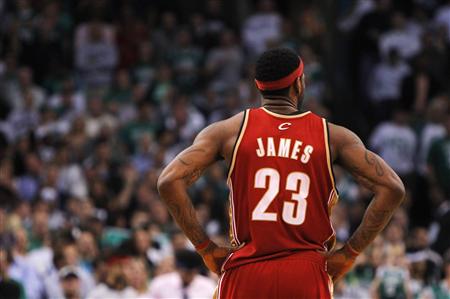 
Cleveland Cavaliers LeBron James stands on the court against the Boston Celtics during the fourth quarter in Game 6 of their NBA Eastern Conference playoff series in Boston, Massachusetts May 13, 2010. REUTERS/Adam Hunger
