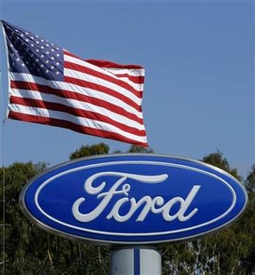 A Ford Motor Co. dealership is seen in Encinitas, California in this July 21, 2008 file photo. REUTERS/Mike Blake/Files
A Ford Motor Co. dealership is seen in Encinitas, California in this July 21, 2008 file photo. REUTERS/Mike Blake/Files