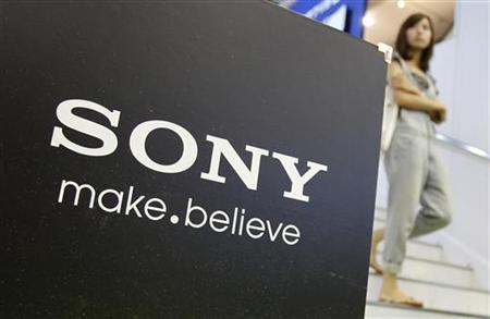 
A woman visits a Sony Corp showroom in Tokyo in this June 18, 2010 file photo. REUTERS/Yuriko Nakao
