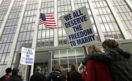 Supporters of gay marriage rally outside the federal courthouse in San Francisco, California January 11, 2010. REUTERS/Robert Galbraith
Supporters of gay marriage rally outside the federal courthouse in San Francisco, California January 11, 2010. REUTERS/Robert Galbraith