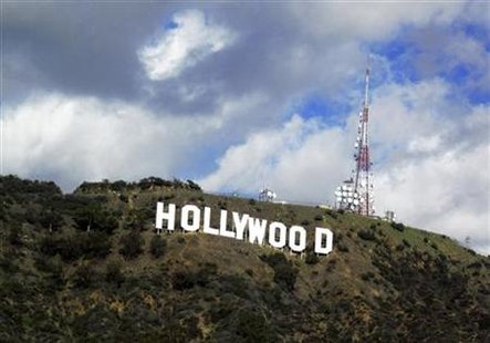 
A view of the Hollywood sign in the Hollywood Hills in Hollywood, December 13, 2009. REUTERS/Fred Prouser
