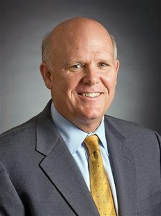 
Daniel Akerson is pictured in this 2009 handout photograph released on August 12, 2010. General Motors Co posted its biggest quarterly profit in six years on Thursday and Chief Executive Ed Whitacre stepped aside on the cusp of an IPO expected to allow the U.S. government to relinquish its majority stake. Akerson, a former CEO at Nextel, will become the fourth GM chief executive in just a year and a half underscoring a continued challenge for an