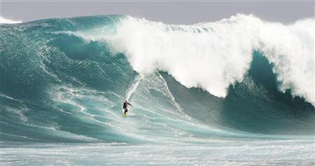 Australian surfer Mark Visser surfs an 11 metre (36 foot) wave at Cow Bombie, near the West Australian town of Gracetown, 280km (174 miles) south of Perth, in this handout photograph obtained September 28, 2009. REUTERS/Calum Macauley/Handout
Australian surfer Mark Visser surfs an 11 metre (36 foot) wave at Cow Bombie, near the West Australian town of Gracetown, 280km (174 miles) south of Perth, in this handout photograph obtained September 28, 2009. REUTERS/Calum Macauley/Handout