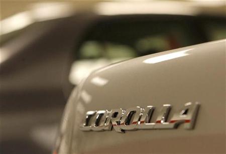 The logo on a 2010 Toyota Corolla automobile is seen at a Toyota dealership in Daly City, California February 17, 2010. REUTERS/Robert Galbraith
The logo on a 2010 Toyota Corolla automobile is seen at a Toyota dealership in Daly City, California February 17, 2010. REUTERS/Robert Galbraith
