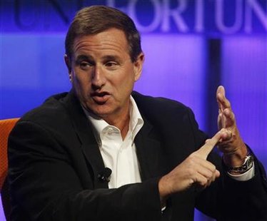 
Mark Hurd, chairman, CEO and president of HP speaks at the Fortune Brainstorm Tech conference in Pasadena, California, in this July 24, 2009 file photo. REUTERS/Fred Prouser/Files
