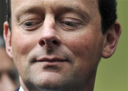 
BP chief executive Tony Hayward poses for the media outside BP's headquarters in London in this July 27, 2010 file picture. REUTERS/Toby Melville/Files
