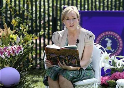 
Harry Potter author J.K. Rowling reads at the annual Easter Egg Roll on the South Lawn of the White House in Washington April 5, 2010. REUTERS/Larry Downing
