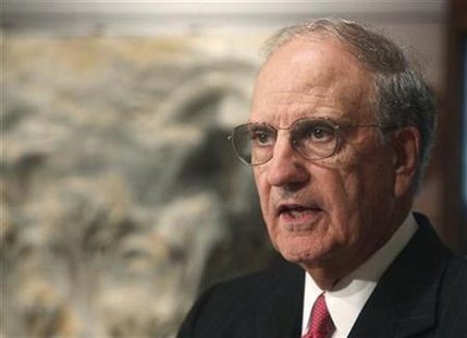 
U.S. Special Envoy to the Middle East George Mitchell speaks during a news conference after meeting with Lebanon's President Michel Suleiman at the Presidential Palace in Baabda, near Beirut, September 17, 2010. REUTERS/ Mohamed Azakir
