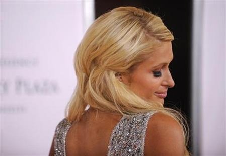 Paris Hilton attends the 17th annual Race to Erase MS gala in Los Angeles May 7, 2010. REUTERS/Phil McCarten
Paris Hilton attends the 17th annual Race to Erase MS gala in Los Angeles May 7, 2010. REUTERS/Phil McCarten